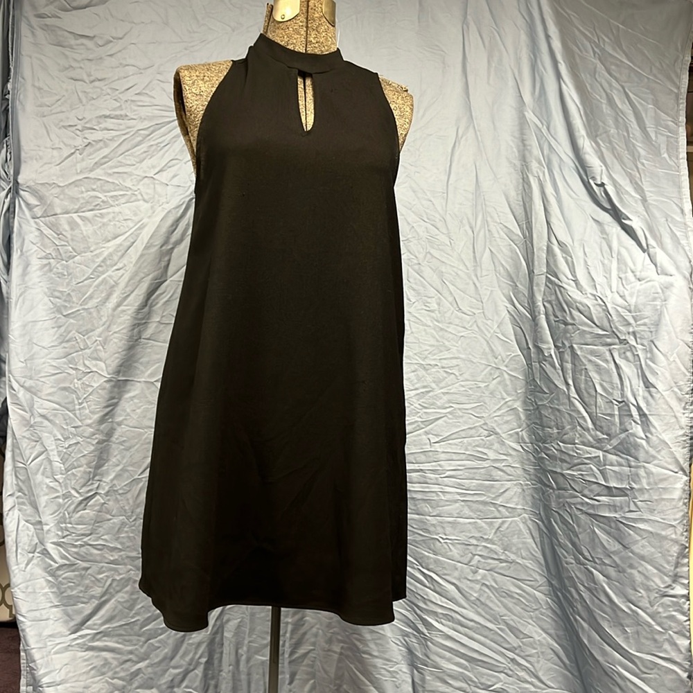 Everly Perfect black dress Small